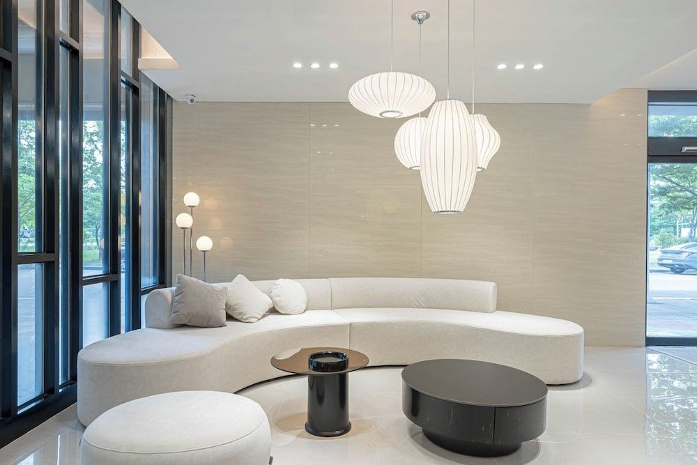 آخر