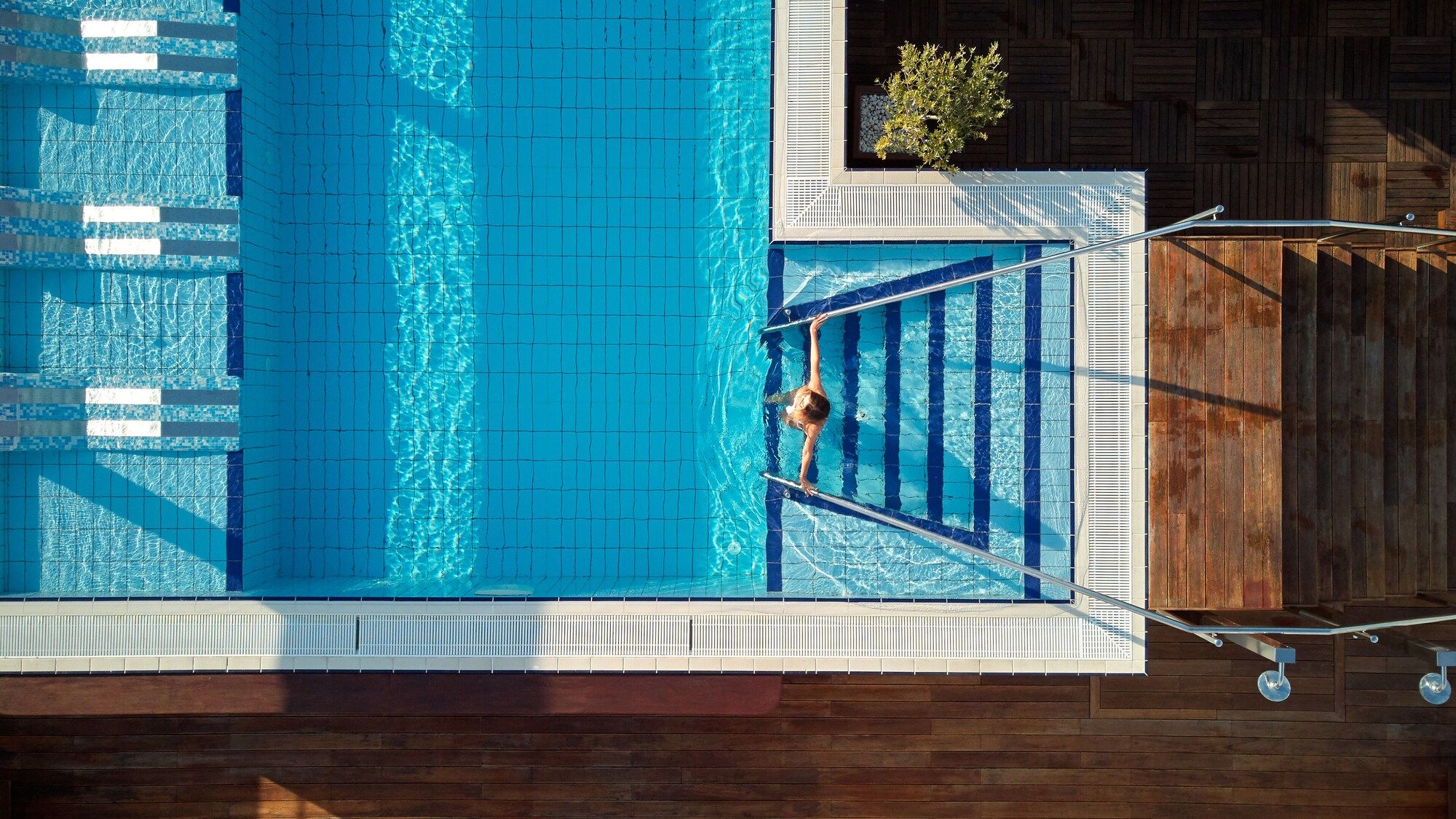 آخر