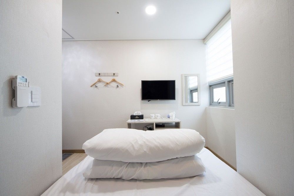 آخر