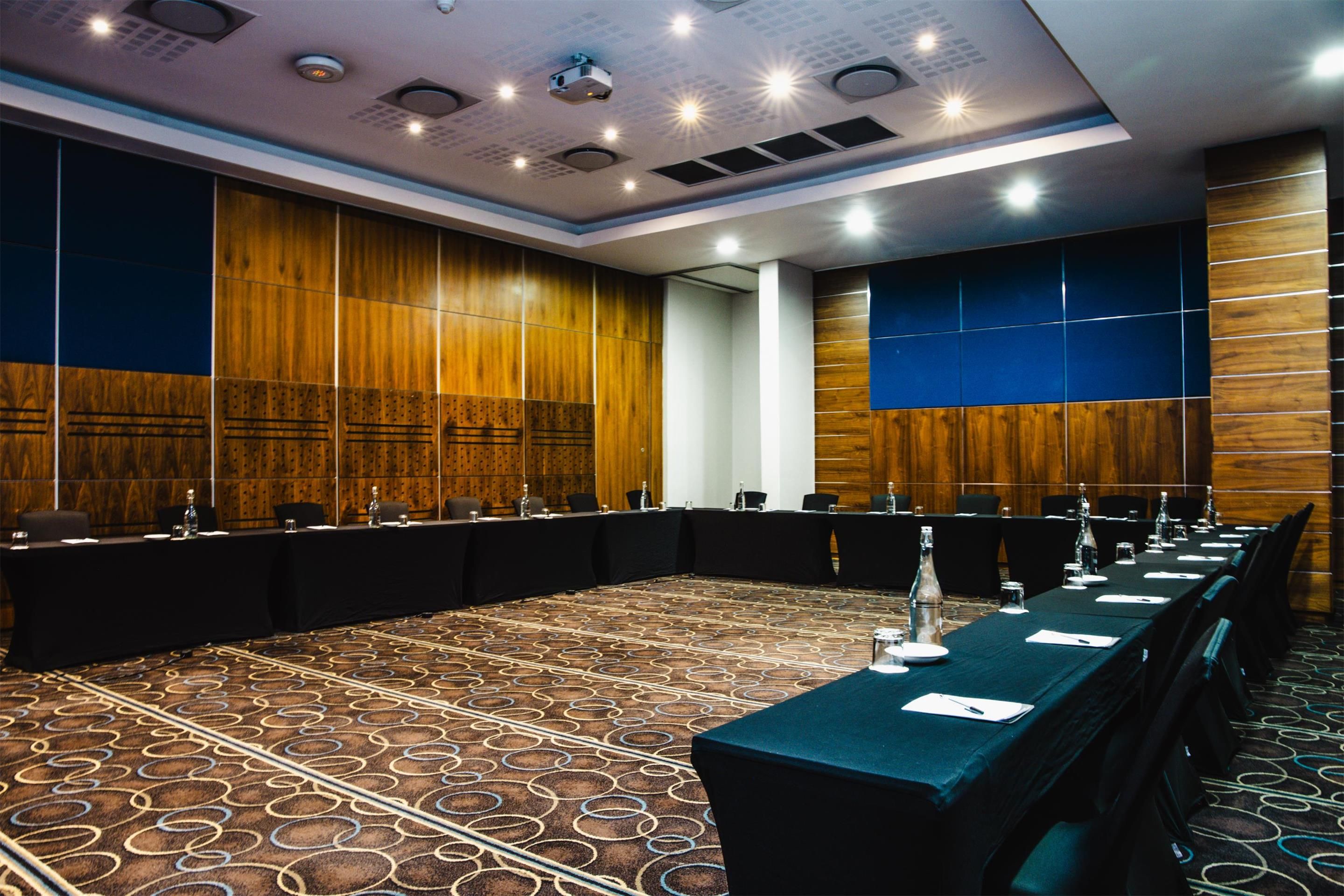 غرفة الاجتماعات