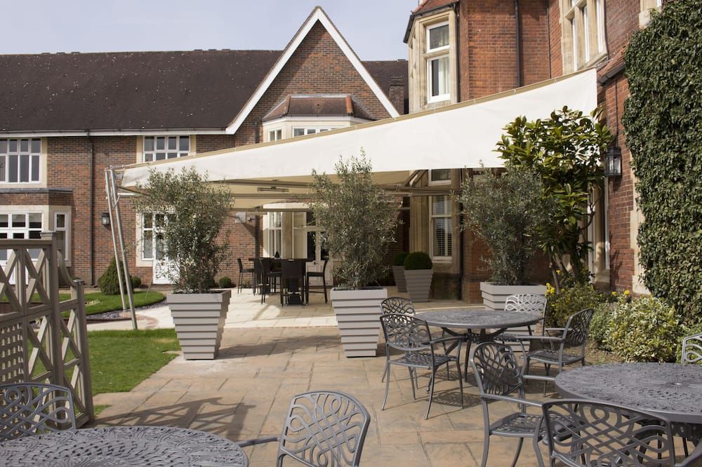 شرفة مرصوفة