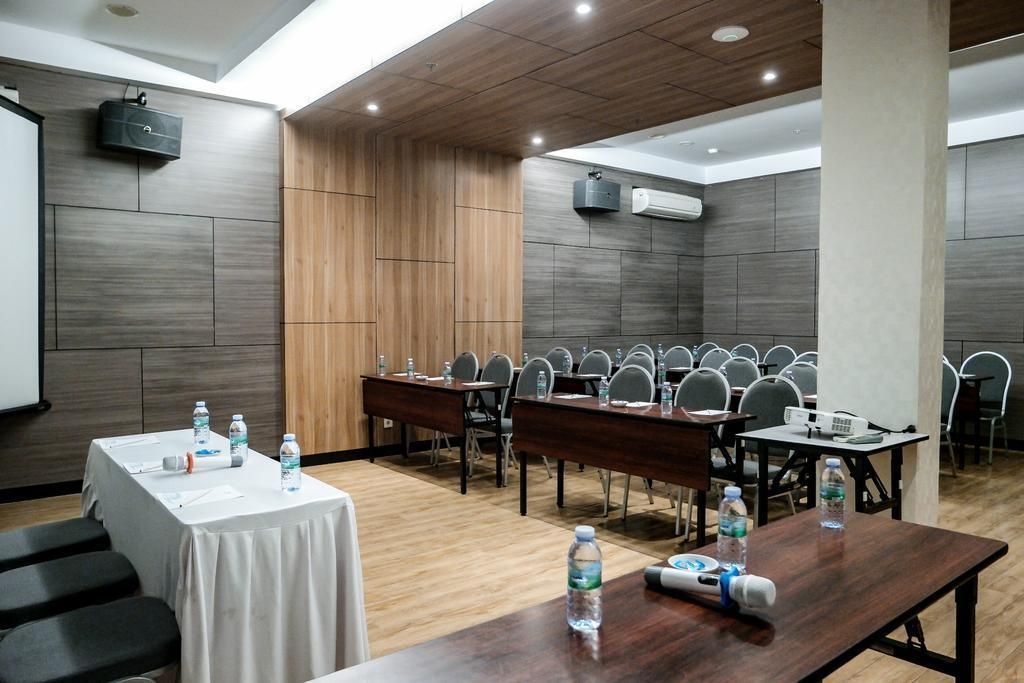 غرفة الاجتماعات