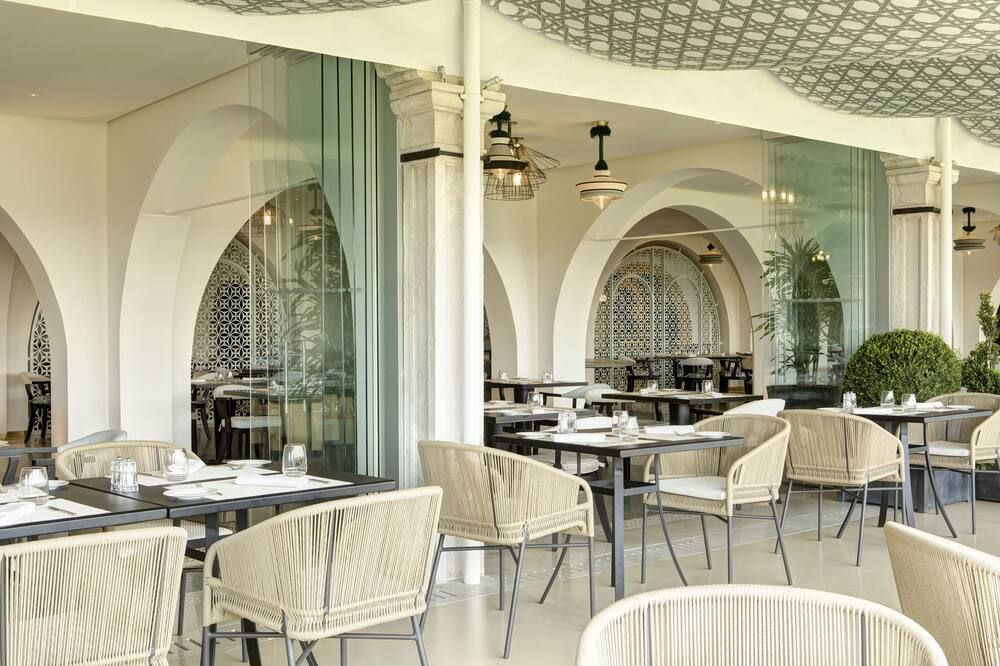 مطعم