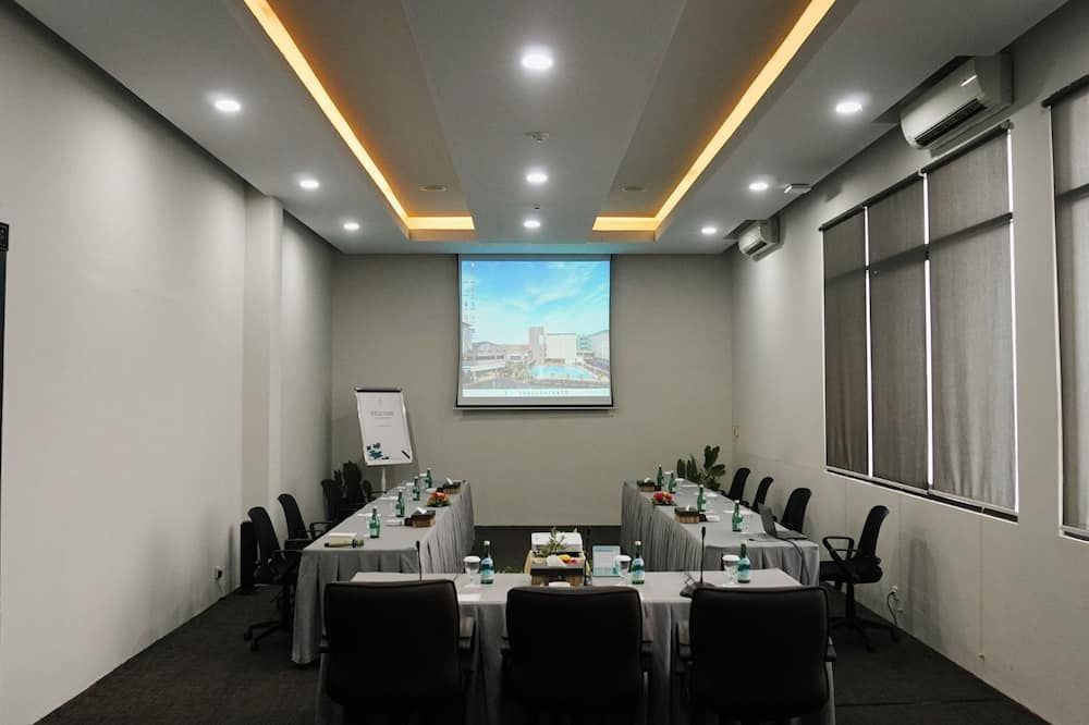 غرفة الاجتماعات