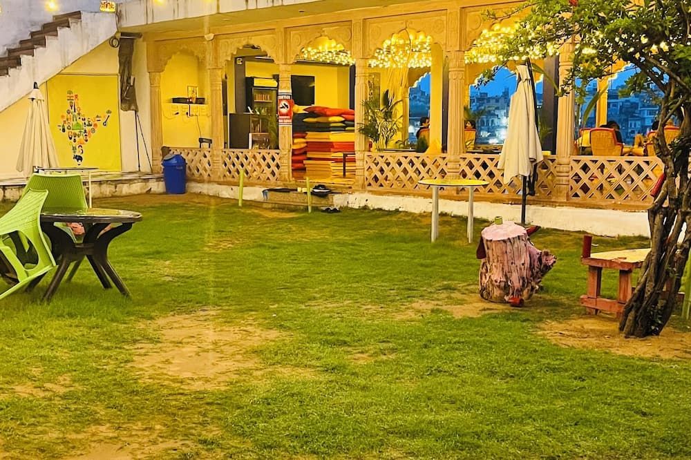 شرفة مرصوفة صورة