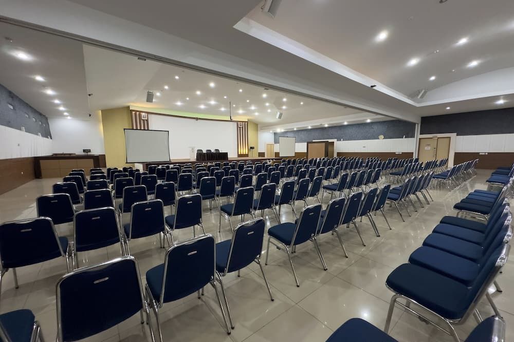 غرفة الاجتماعات