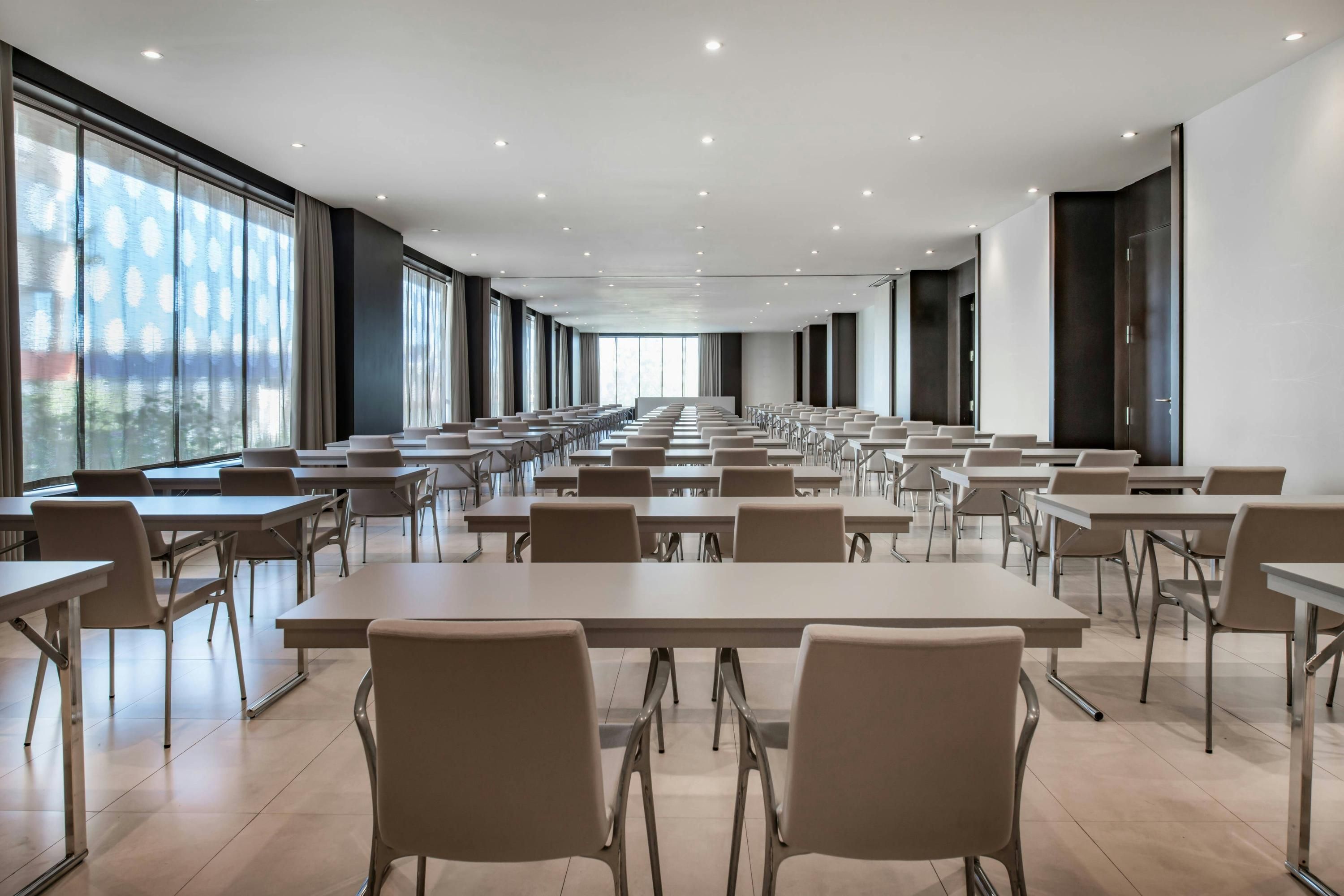 غرفة الاجتماعات