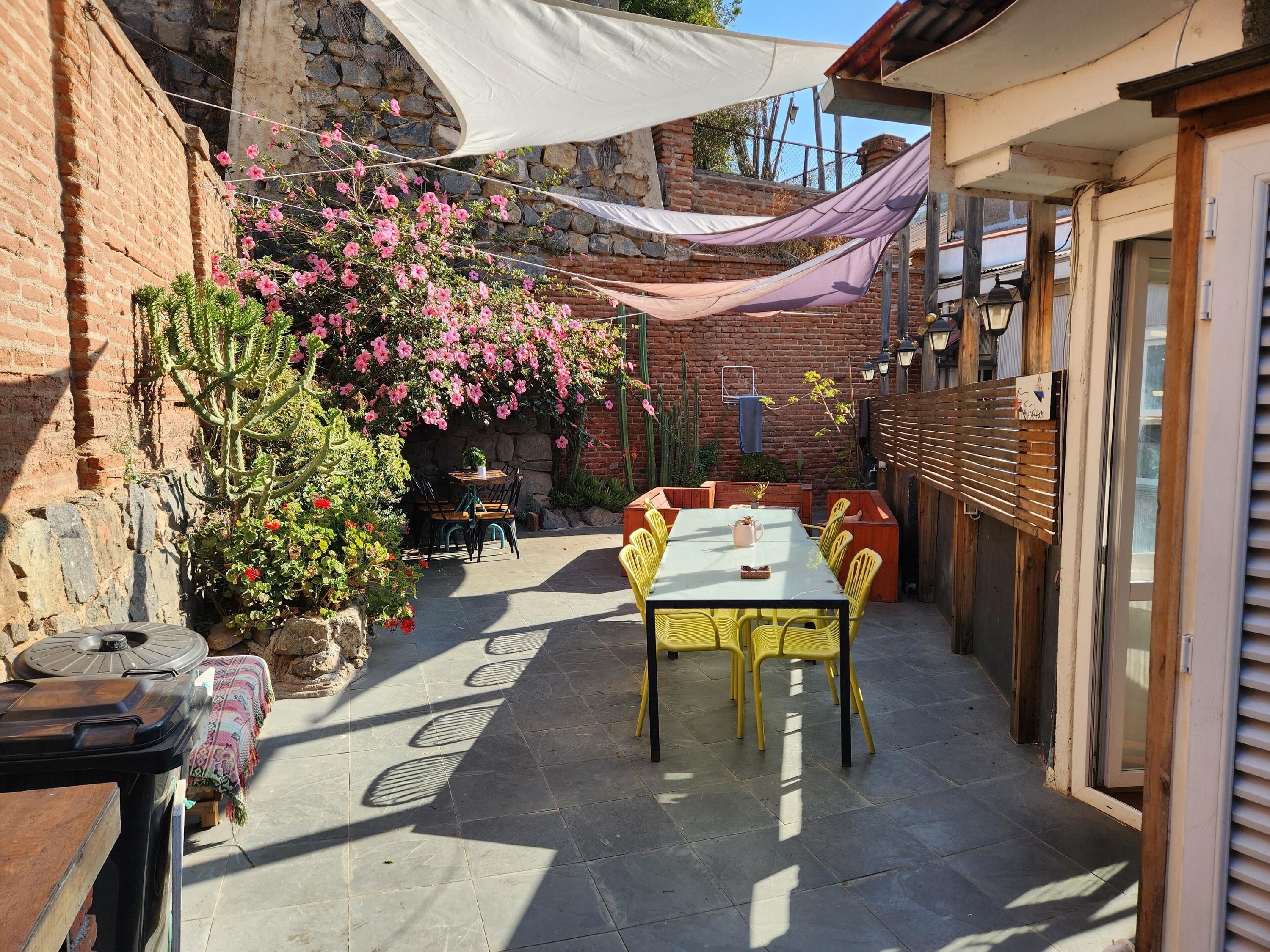 شرفة مرصوفة صورة