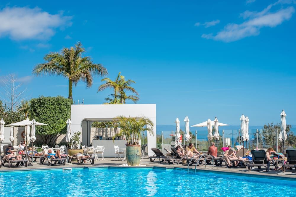 حوض السباحة صورة