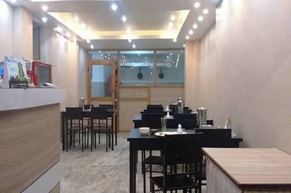 مطعم