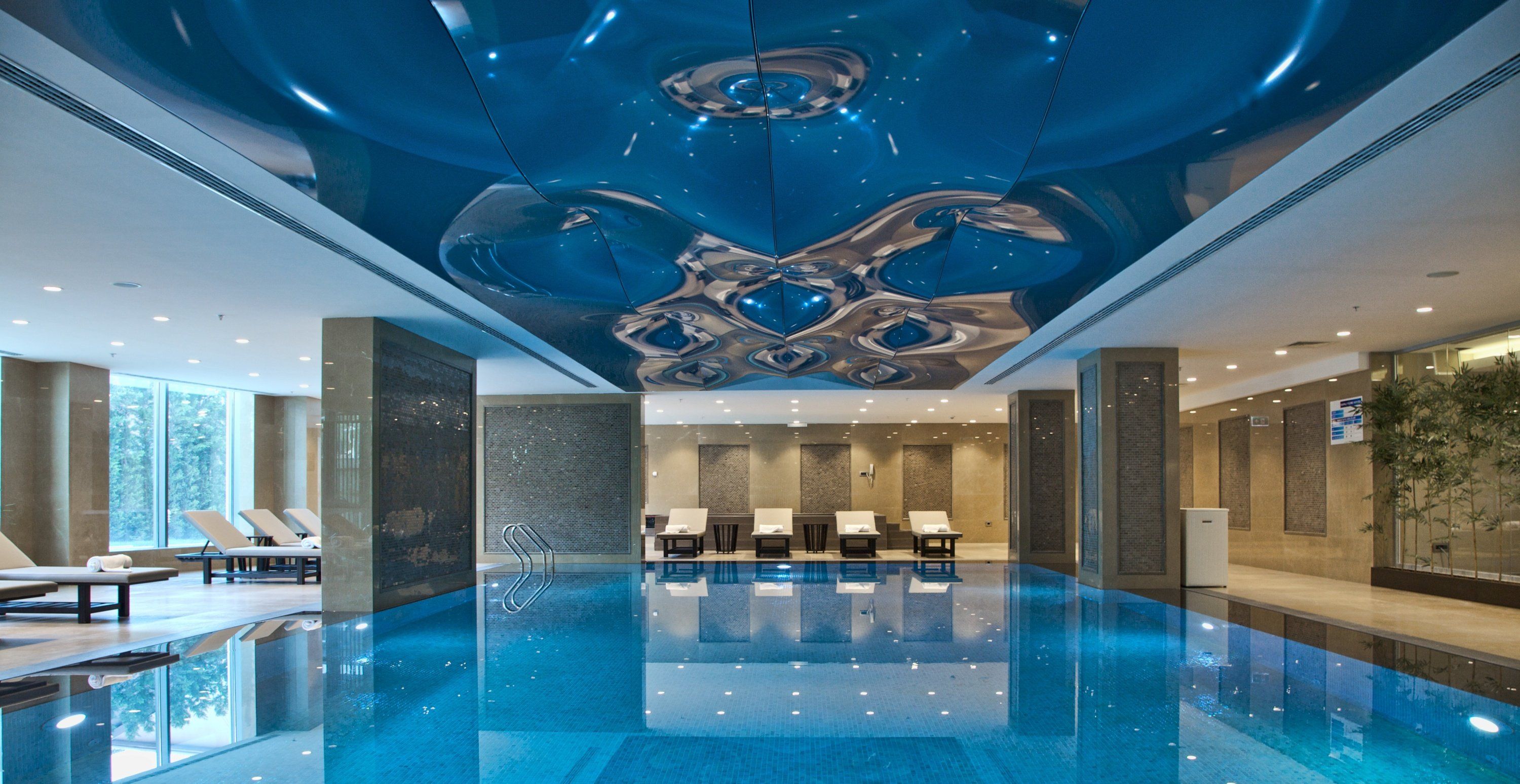 حوض السباحة صورة