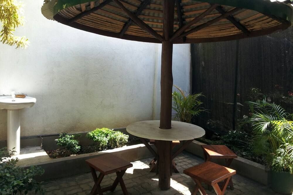 شرفة مرصوفة صورة