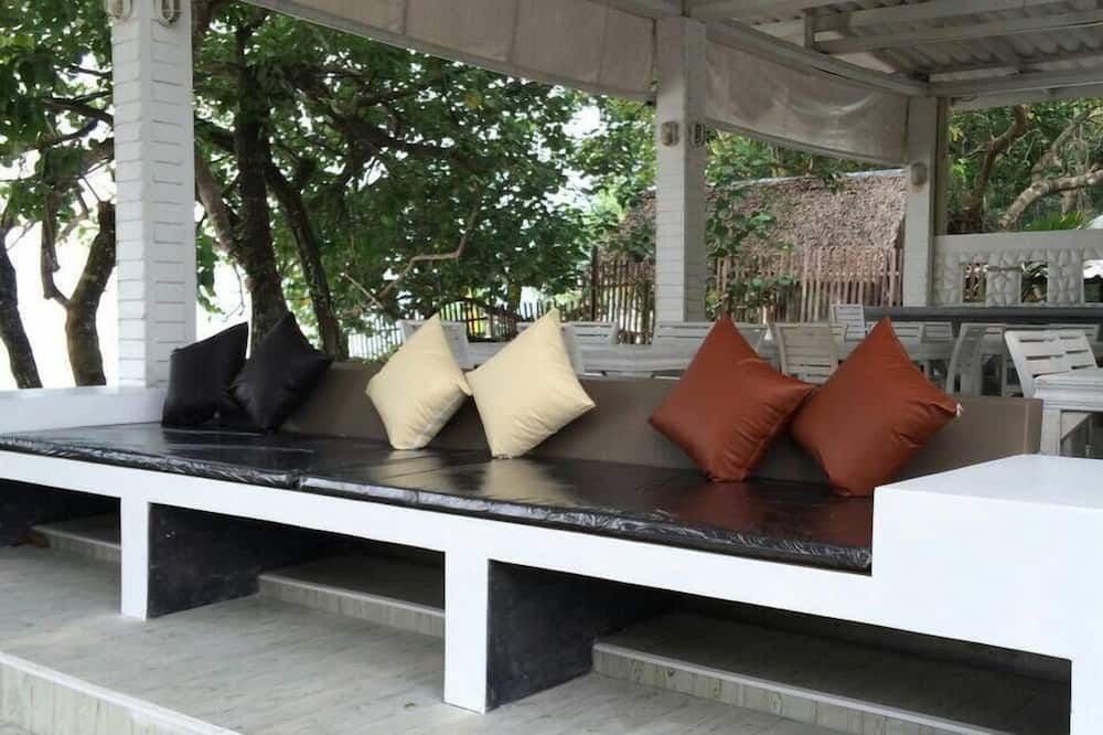 شرفة مرصوفة