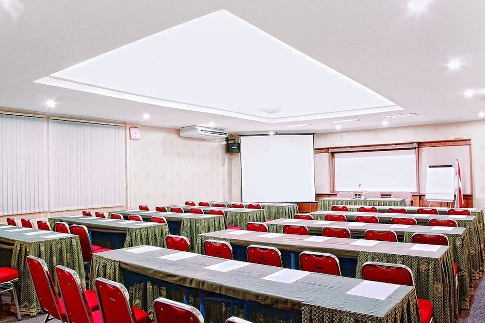 غرفة الاجتماعات