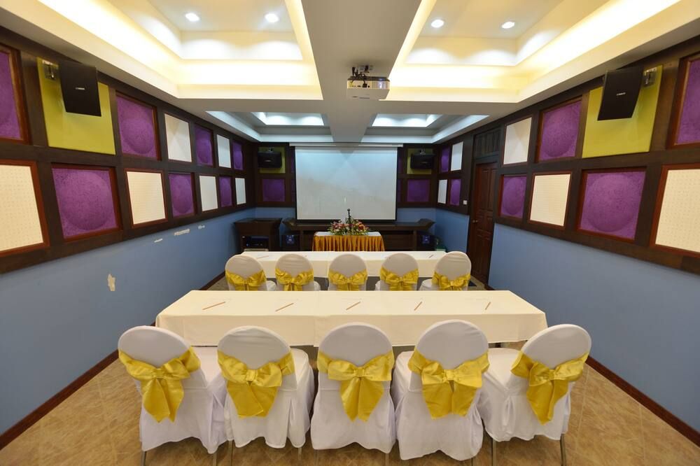 غرفة الاجتماعات