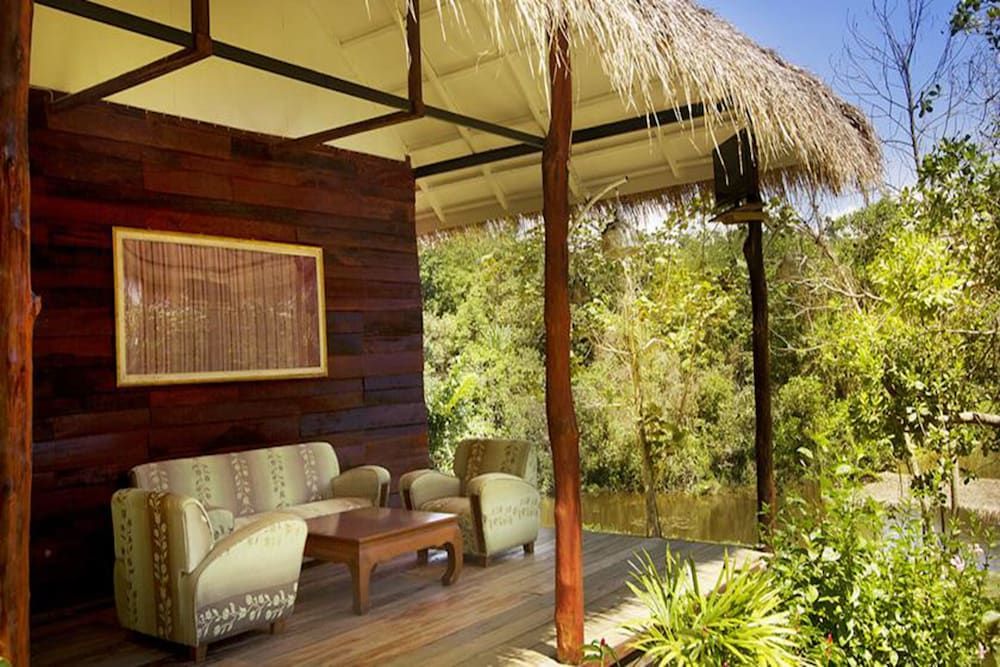 شرفة مرصوفة صورة