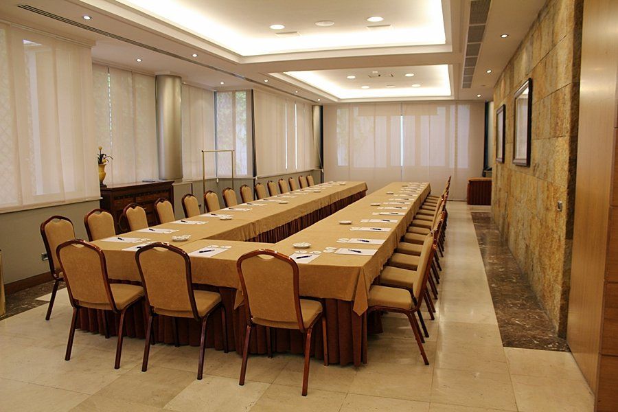 غرفة الاجتماعات