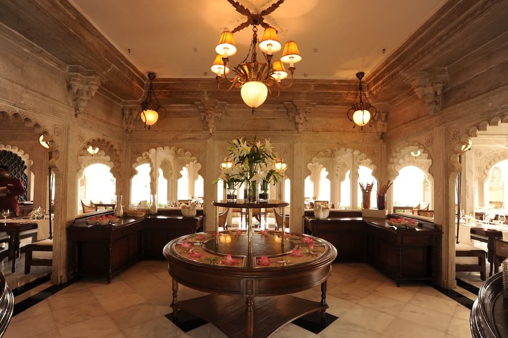 مطعم