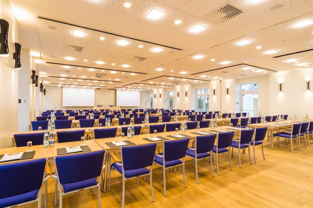 غرفة الاجتماعات