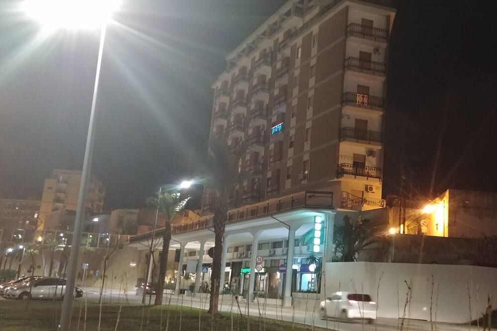 مبنى