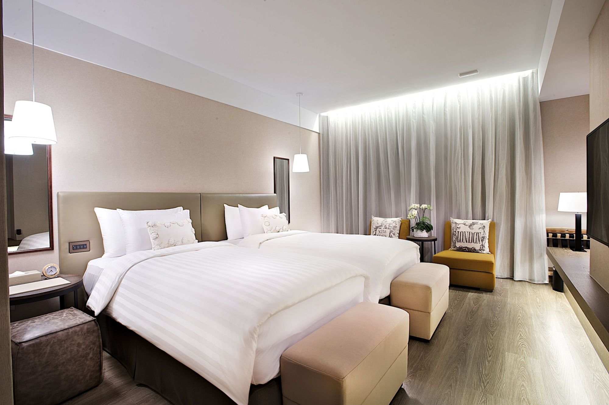آخر