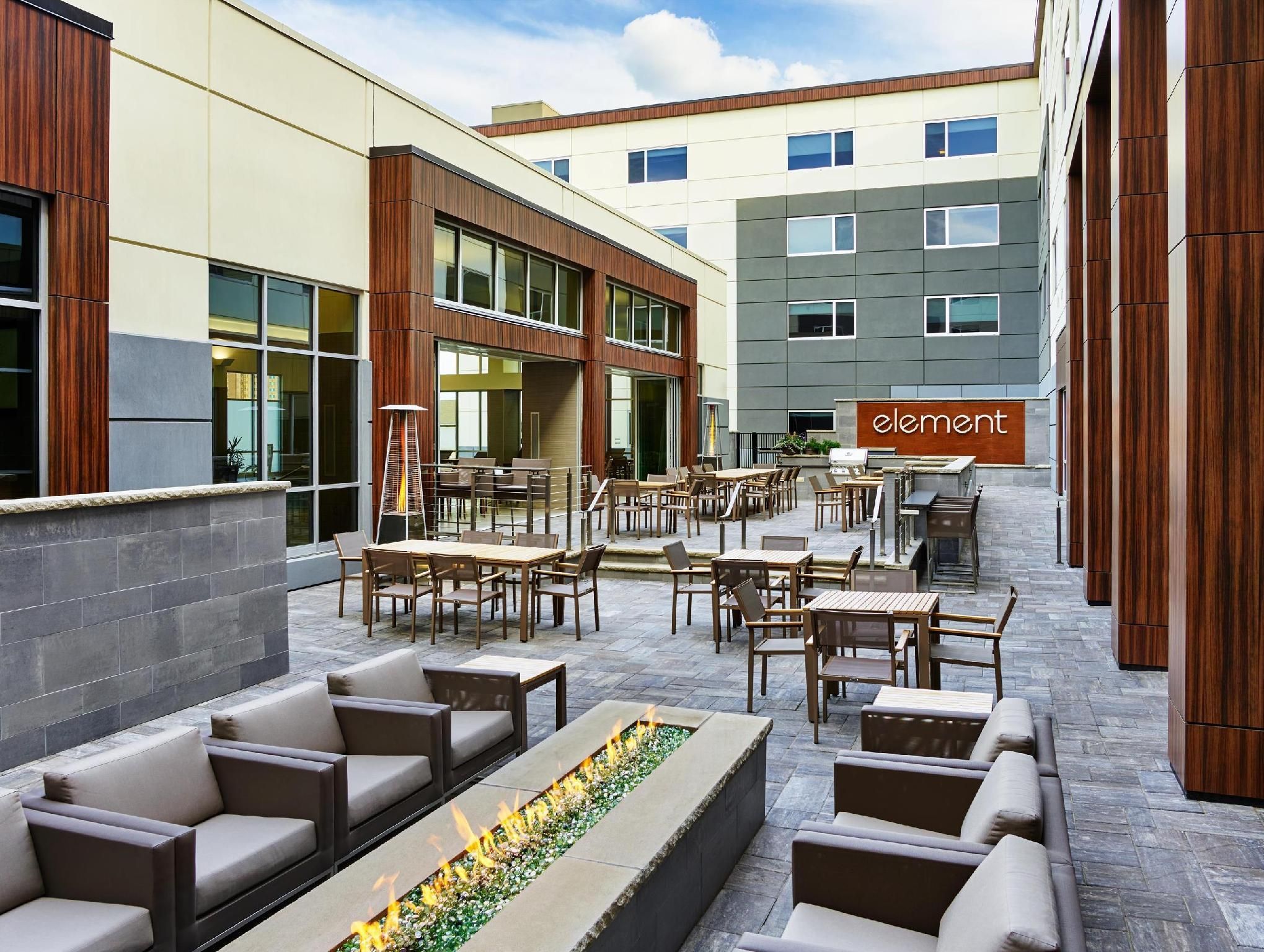 شرفة مرصوفة