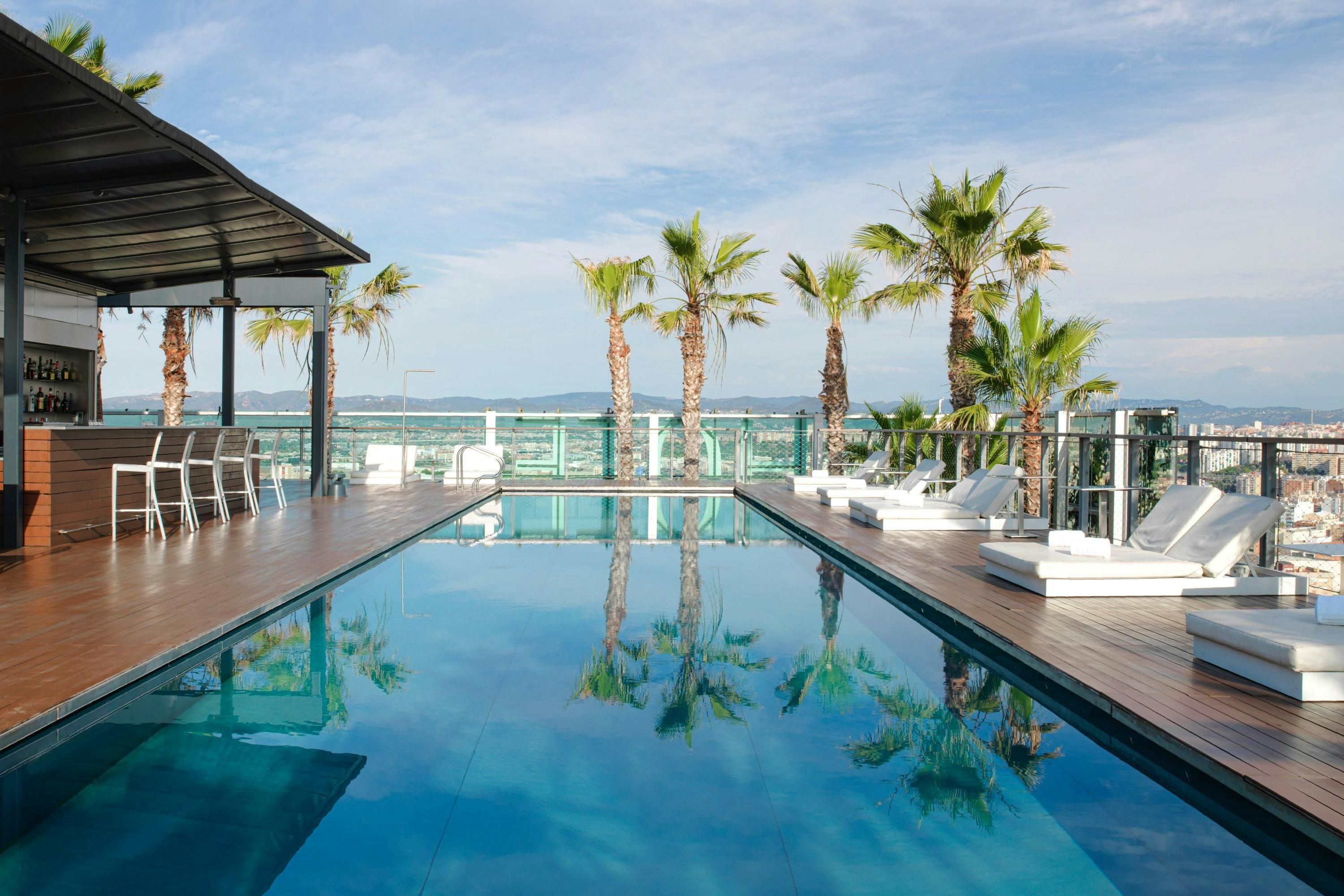 حوض السباحة صورة