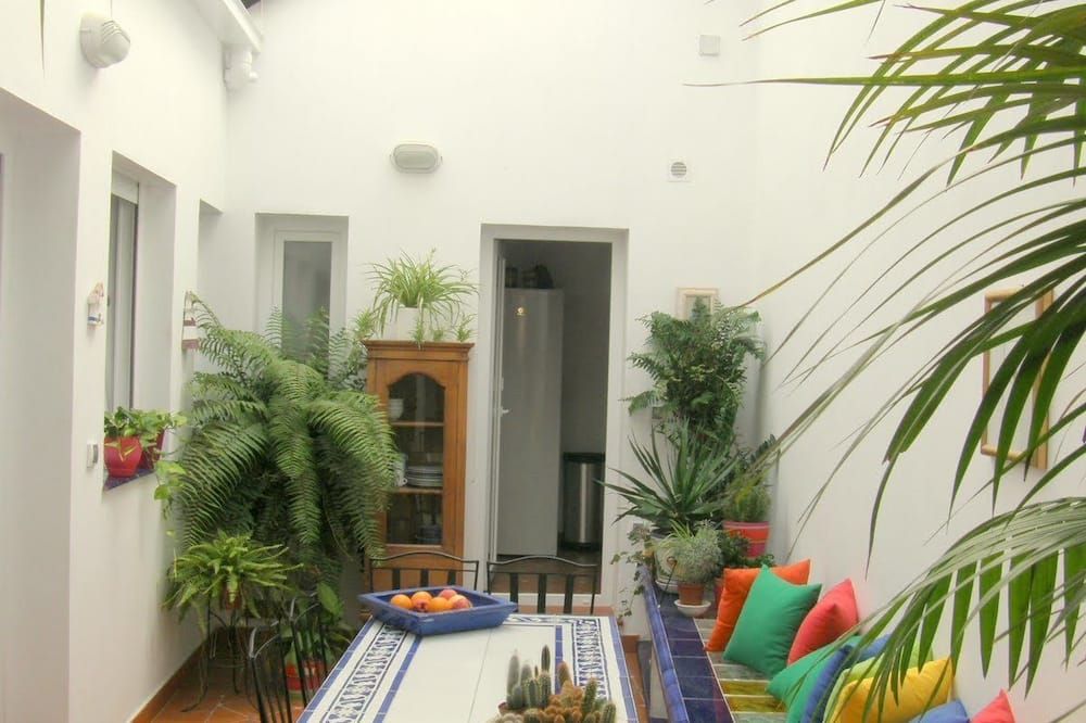 شرفة مرصوفة