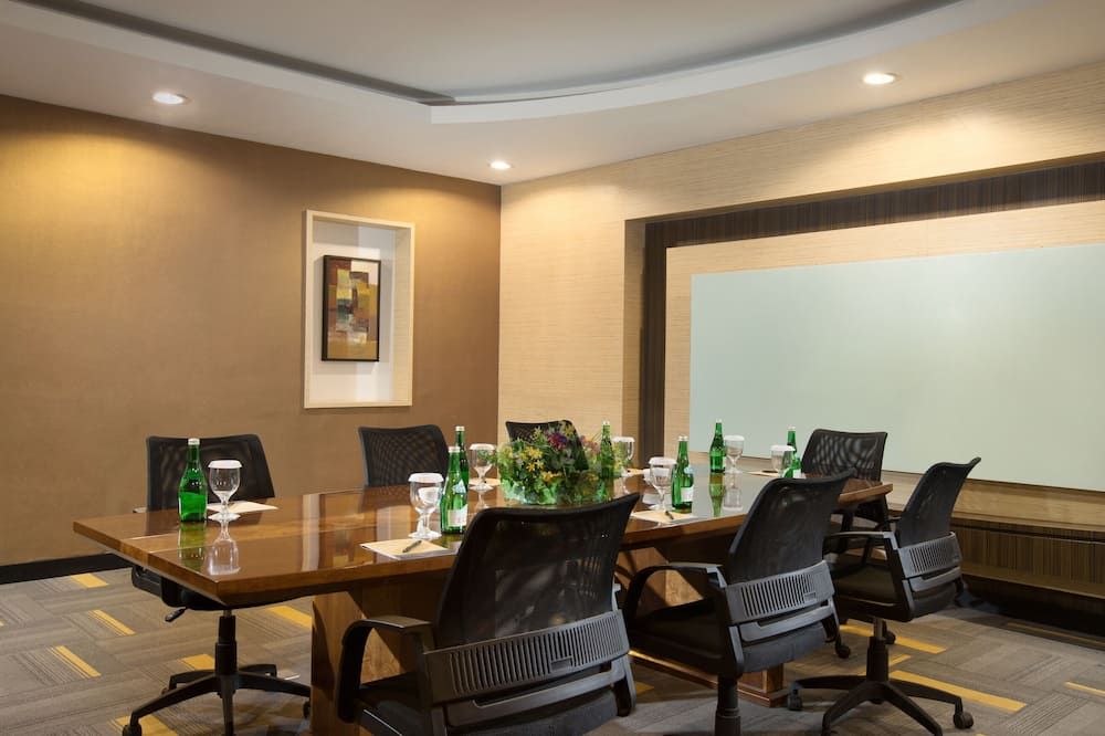 غرفة الاجتماعات