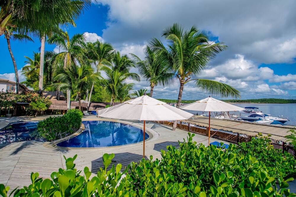 حوض السباحة صورة