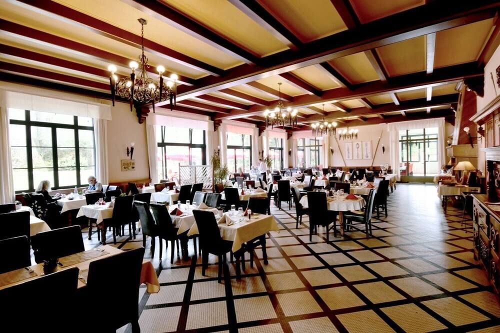 مطعم