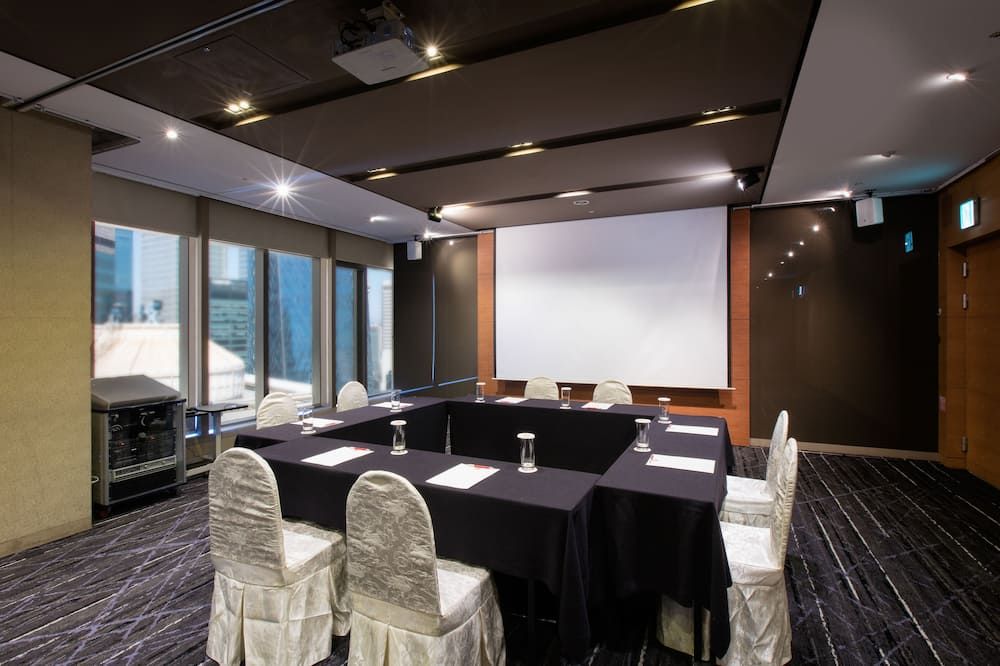 غرفة الاجتماعات