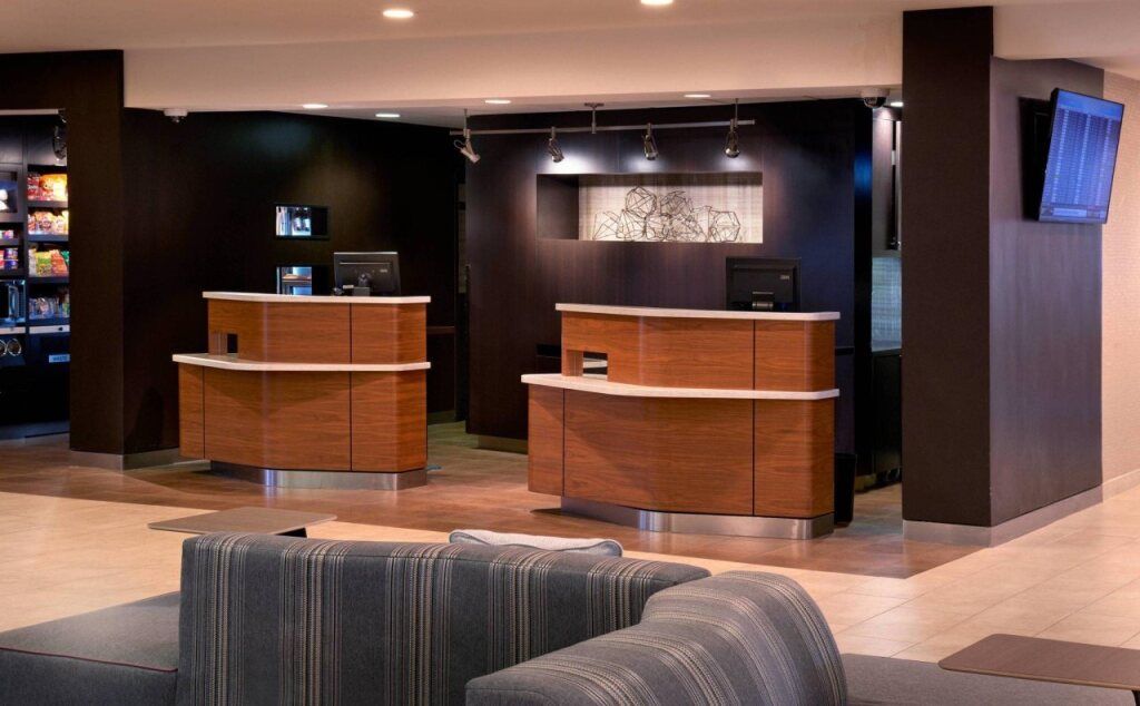 آخر