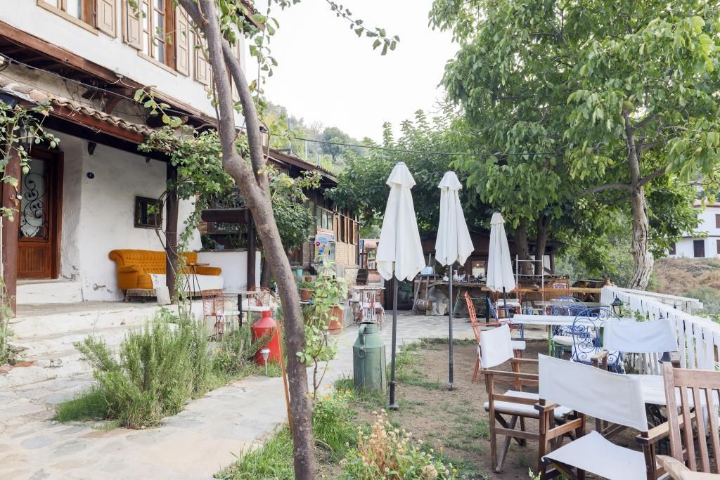 شرفة مرصوفة