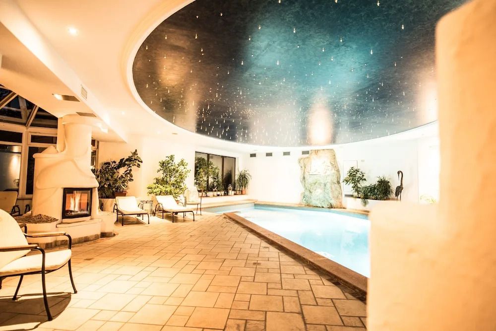 حوض السباحة صورة