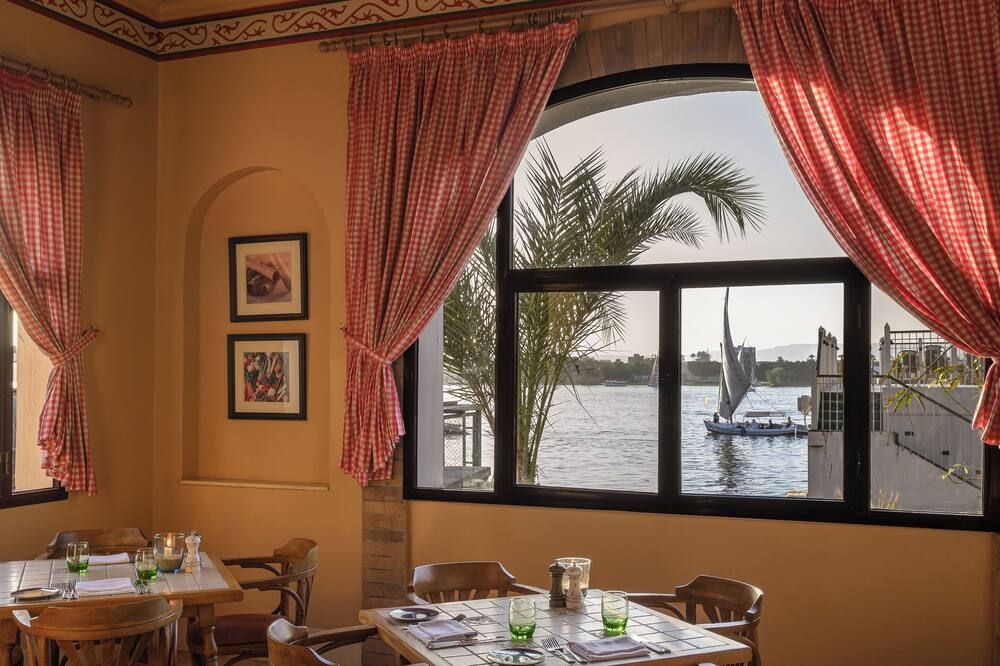 مطعم
