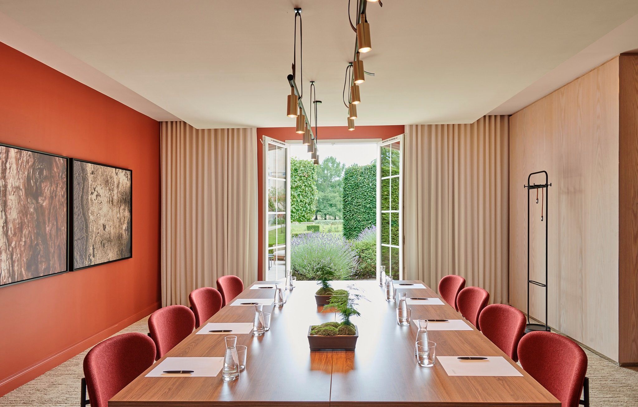 غرفة الاجتماعات