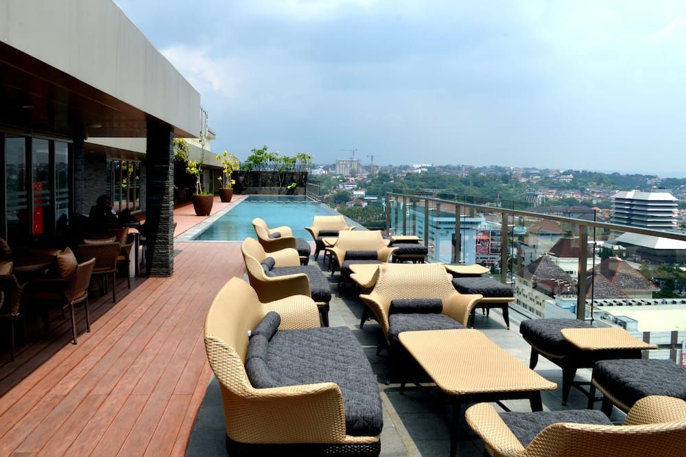 شرفة مرصوفة