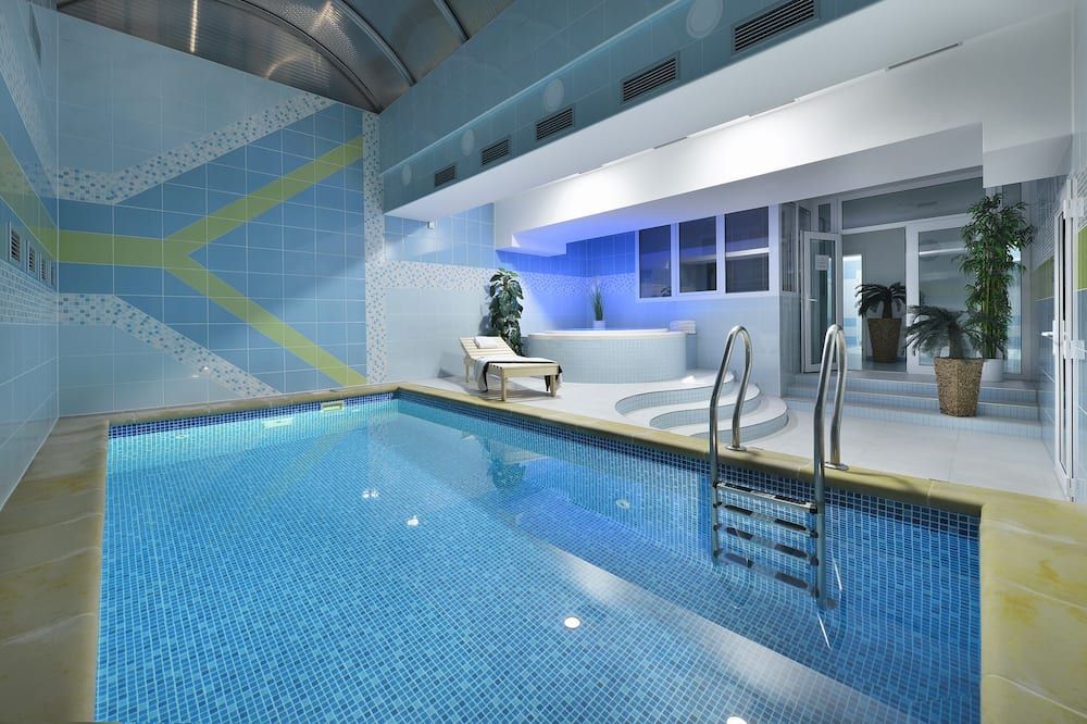 حوض السباحة صورة