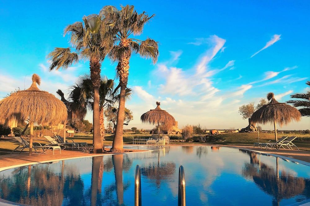 حوض السباحة صورة