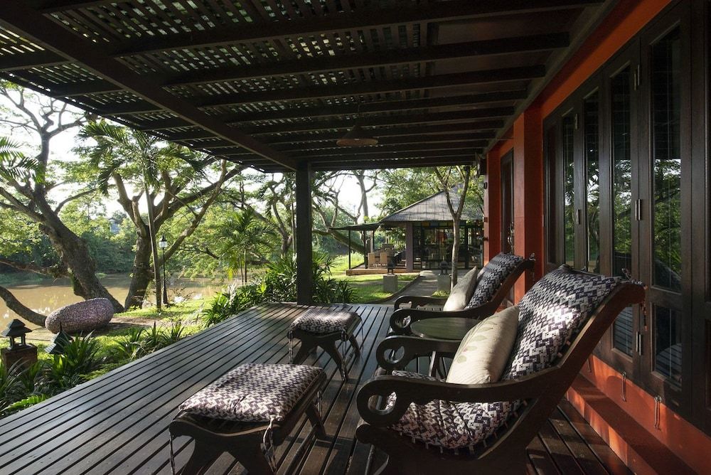 شرفة مرصوفة