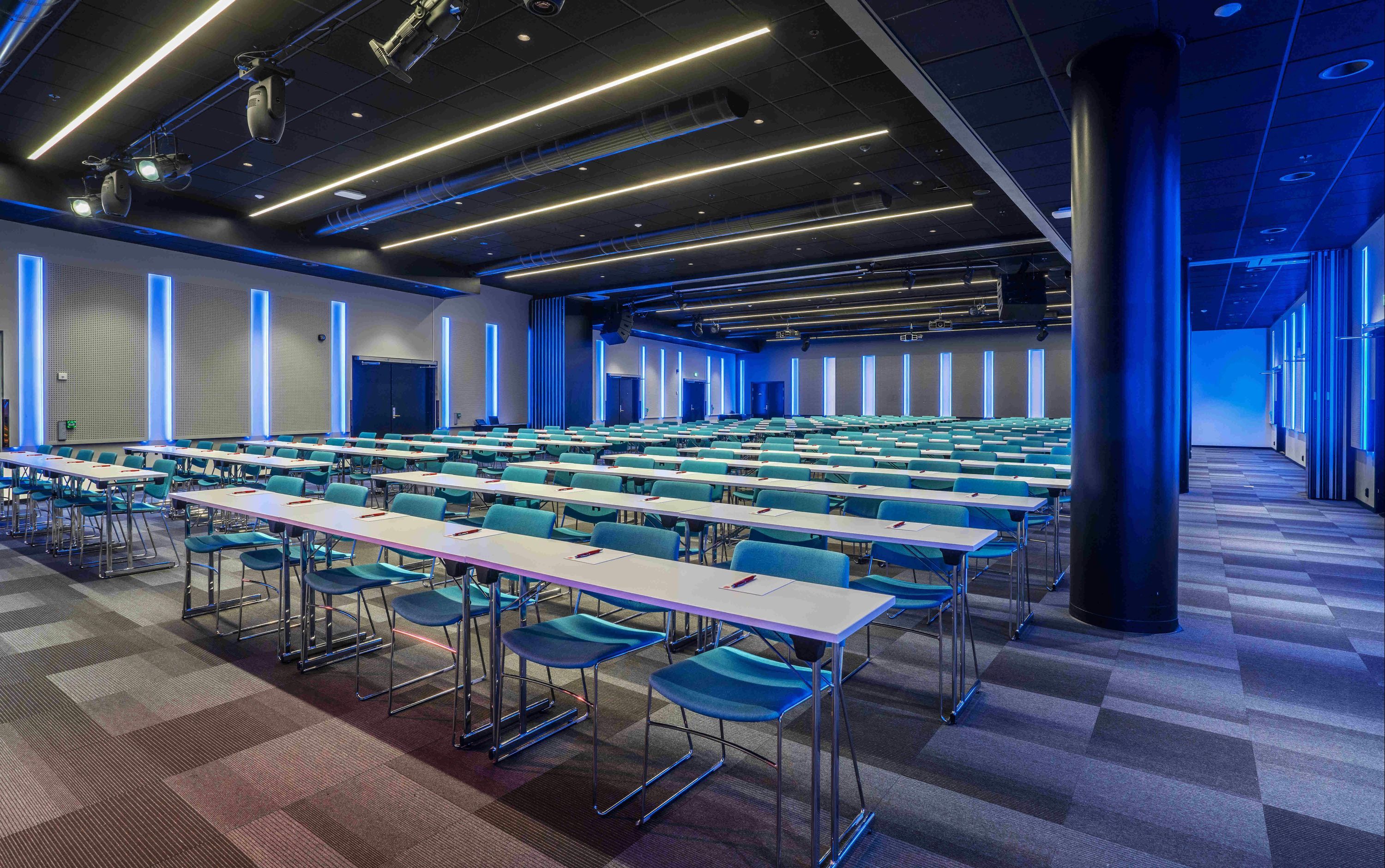 غرفة الاجتماعات