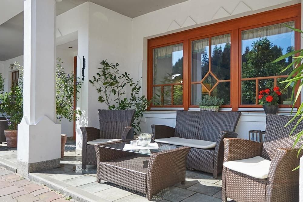 شرفة مرصوفة صورة