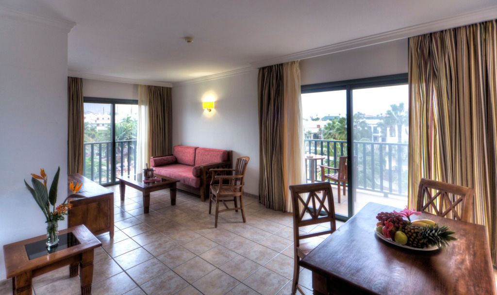 آخر