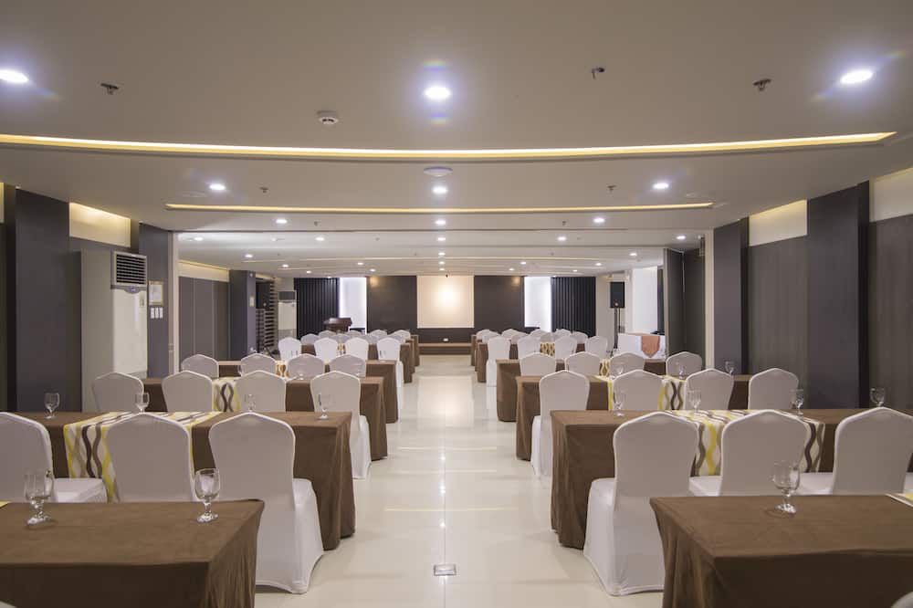 غرفة الاجتماعات