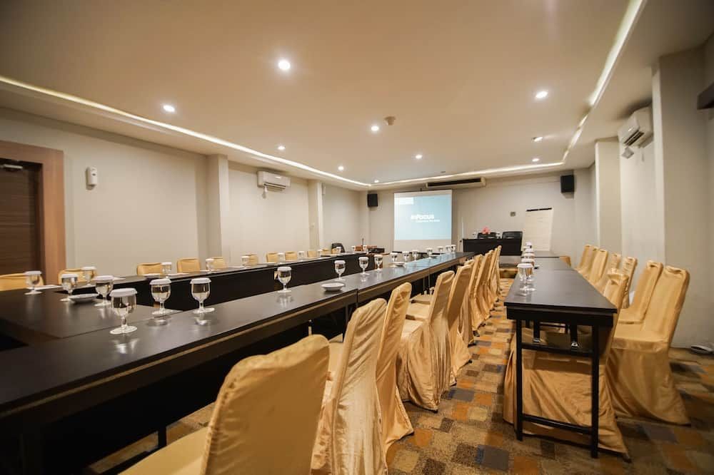 غرفة الاجتماعات