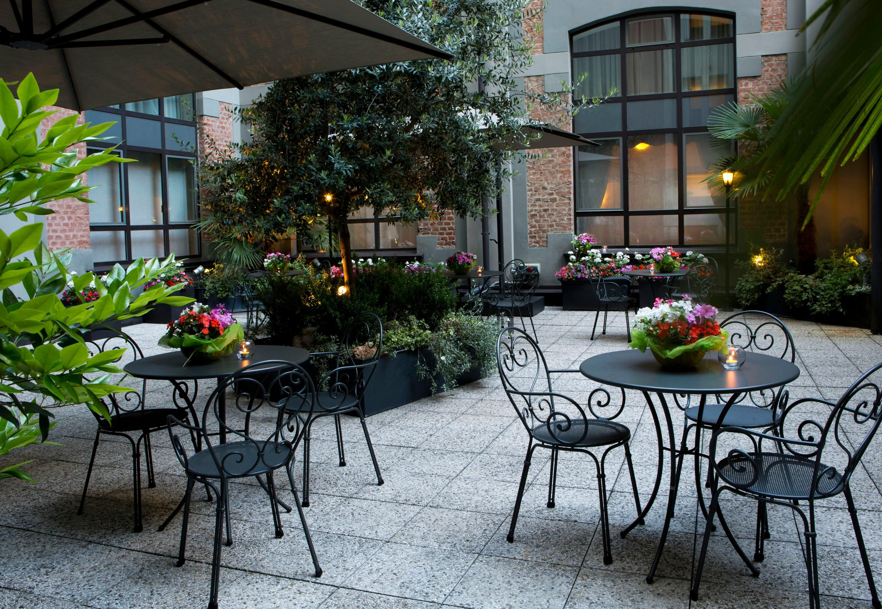 شرفة مرصوفة