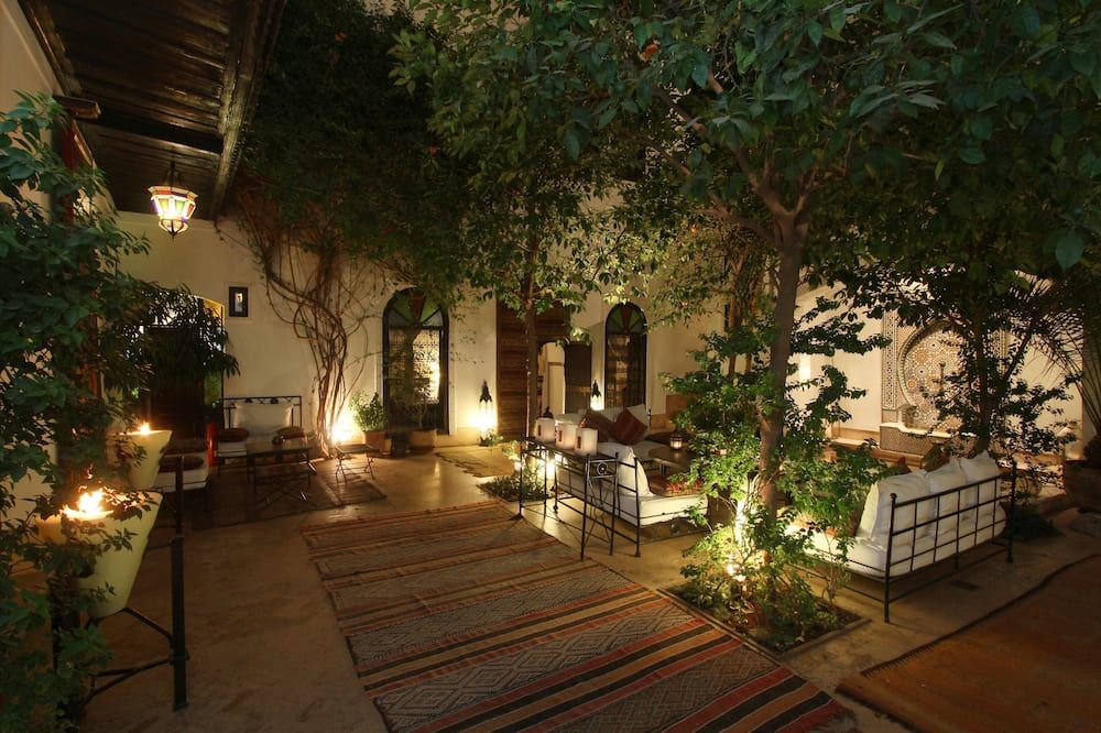 آخر