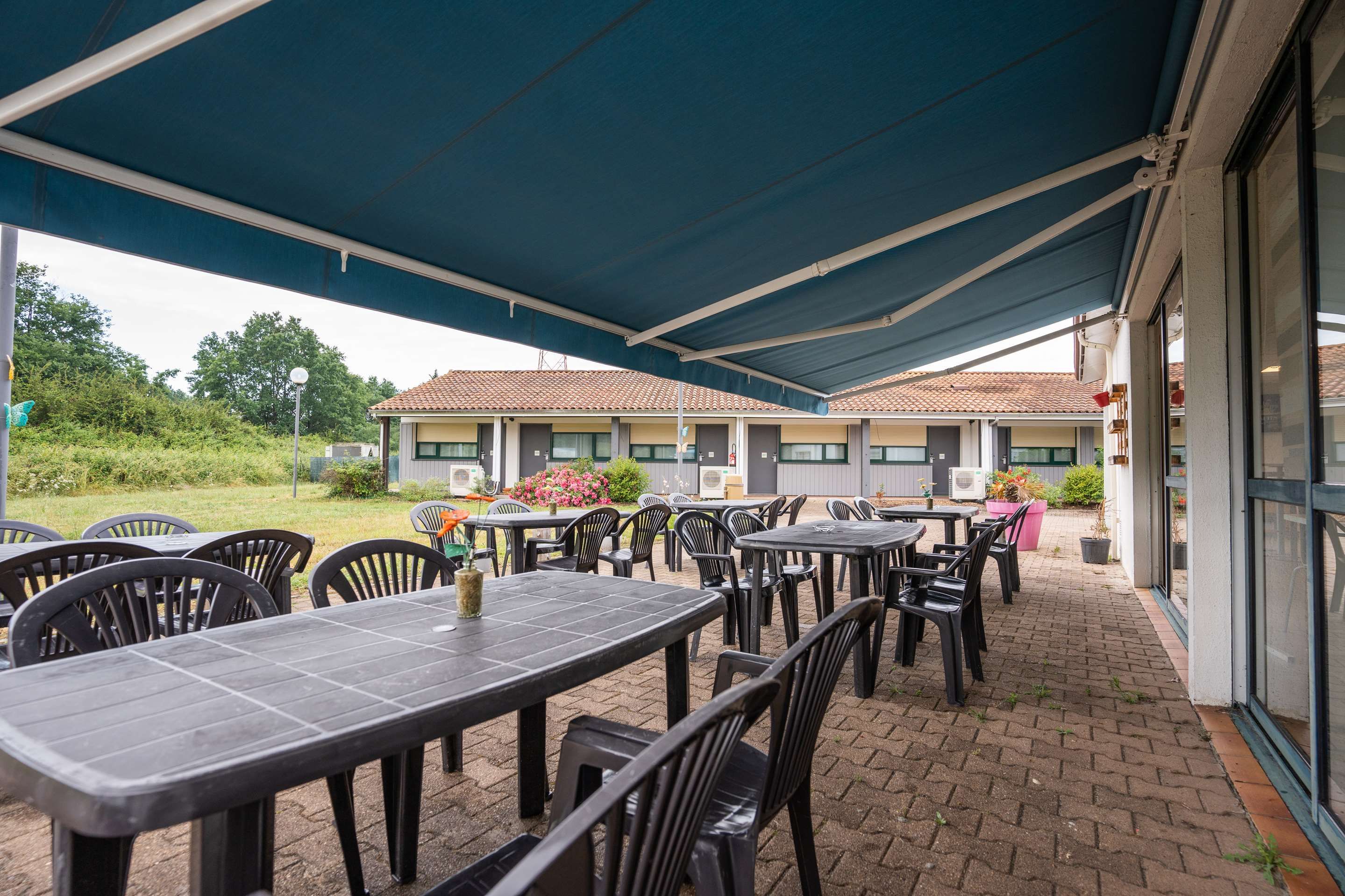 شرفة مرصوفة