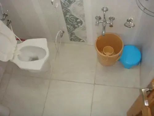آخر